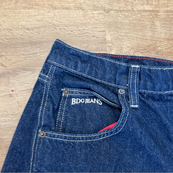 BDG Urban Outfitters Logan Twisted Buckle Barrel Jean Dark Blue Wash Size 32 - Picture 5 of 8